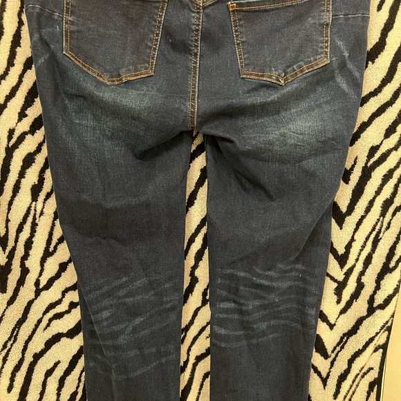 Jeans - Picture 2 of 3